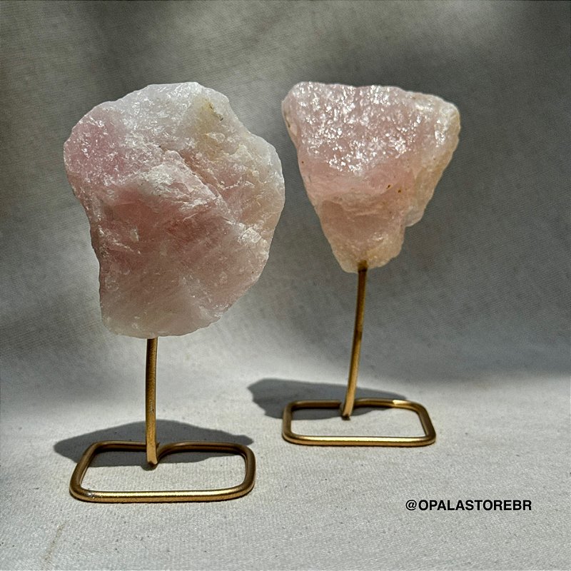 Base metálica do Pilar de Quartzo Rosa Opala Store detalhe estrutura suporte