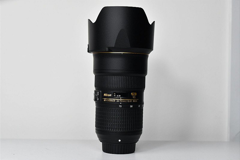 Lente Nikon FX 24-70mm f/2.8E ED AF-S VR – Zoom Profissional com