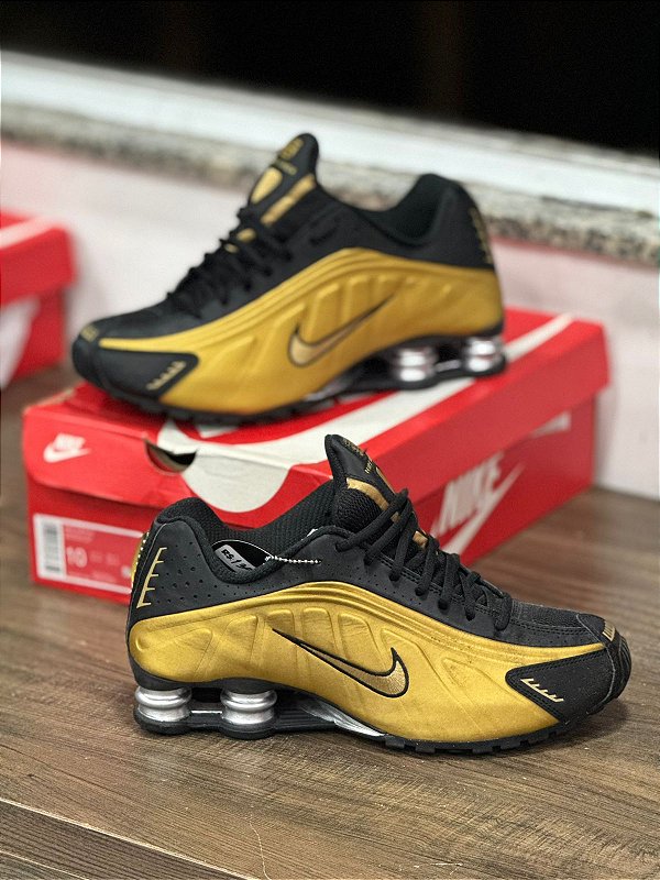 靴 NIKE Nike Shox R4 OG Preços baixos em Nike Shox R4 Retro OG | eBay