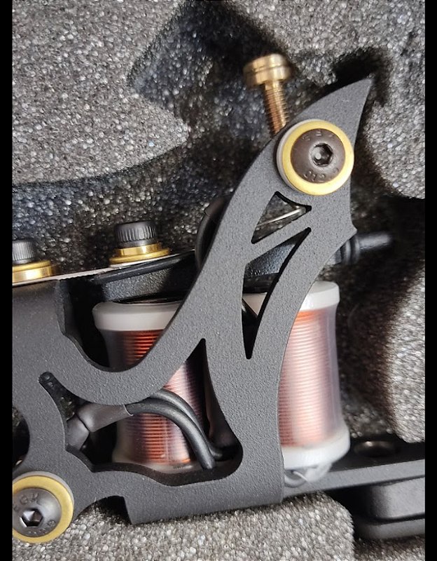 Modelo Inc - clip cord - traço