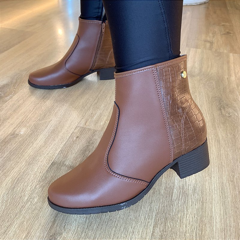 Bota Moleca Canela Salto Baixo 5346100 VESTFEMME