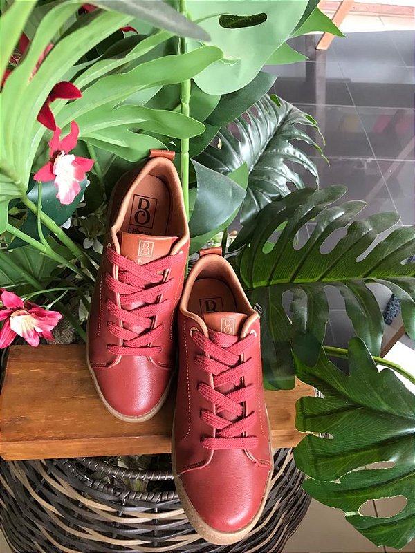 tenis vermelho bebece