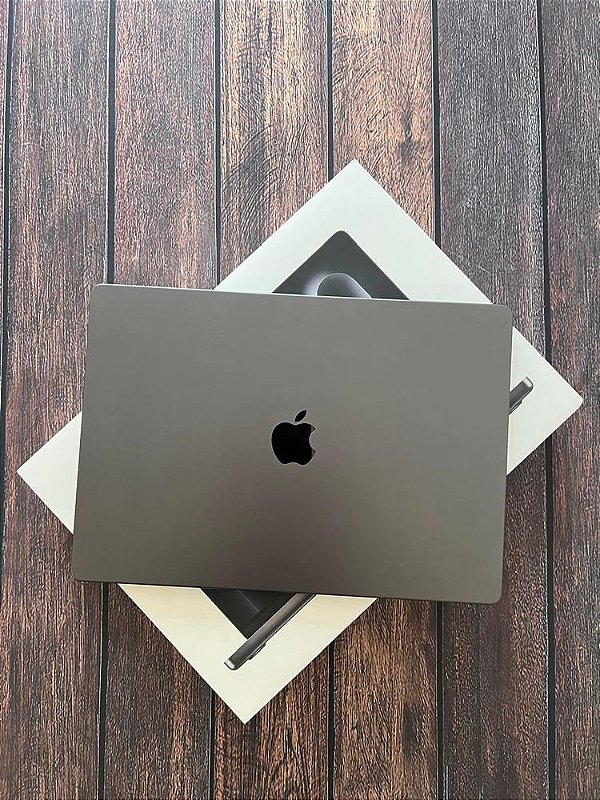 Descubra o Poder do MacBook Pro M3 Pro 18GB 512SSD - Apple