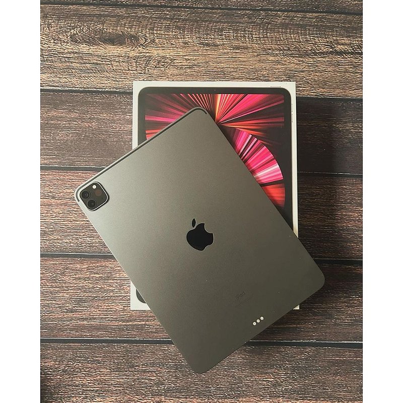 Descubra o Poder do iPad Pro 12.9 - Terceira Geração da Apple