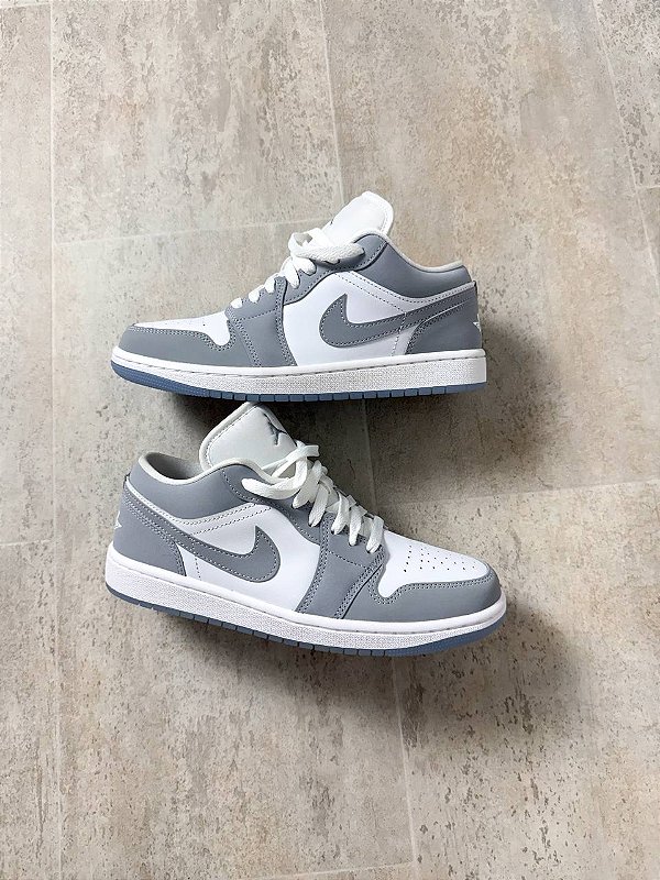 wof限定 AIR JORDAN 1 LOW NEUTRAL GREY 28 Tênis Air Jordan 1 Low Wolf Grey - DFR.Clothing