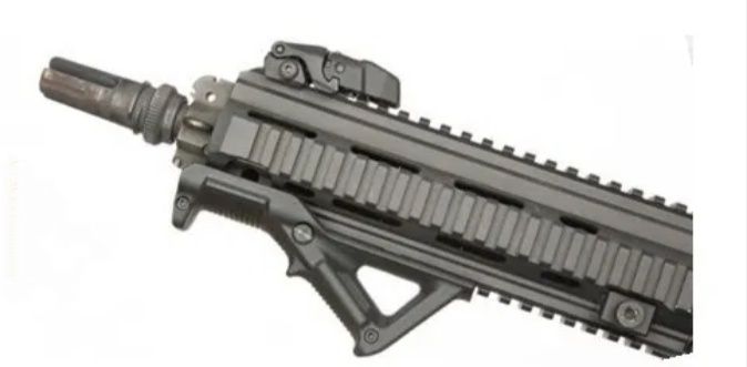 FRONT GRIP - FOREGRIP - POLÍMERO ANGULAR - CORES TAN/PRETO - TONI