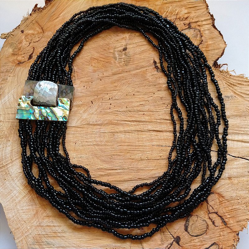 Colar de miçangas abalone