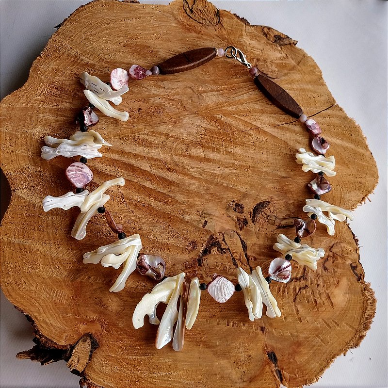 Colar  Madrepérolas