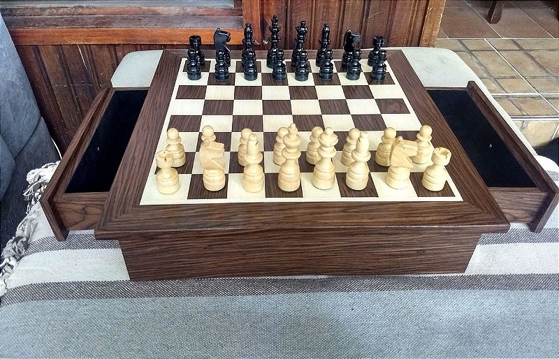 Tabuleiro De Xadrez Confeccionado em Madeira - A lojinha de xadrez que  virou mania nacional!