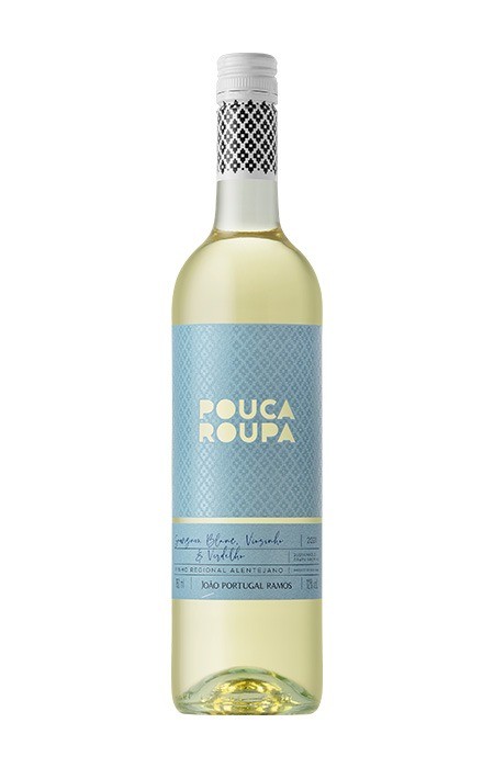 Vinho João Portugal Ramos Branco Seco Portugal Pouca Roupa Sauvignon Blanc, Verdelho, Vinhosinho 2021 750ml