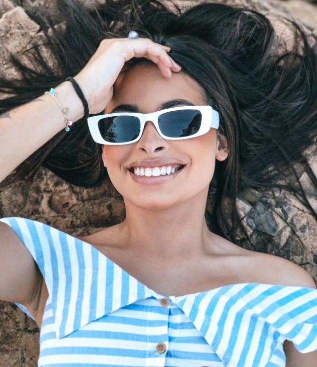 Óculos de Sol Retrô Branco - Proteção UV400 - Baú das Três Acessórios