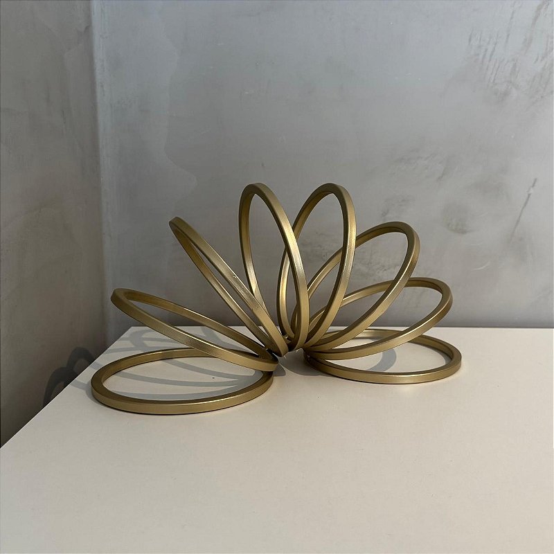 Escultura Argolas Douradas