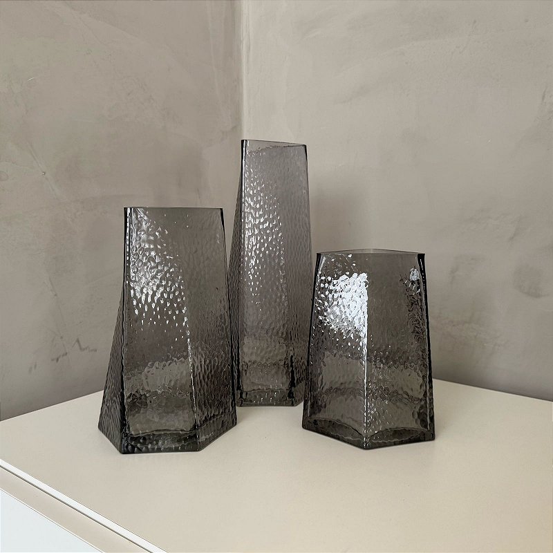 Vaso Craquelado Boca Triangular Cinza