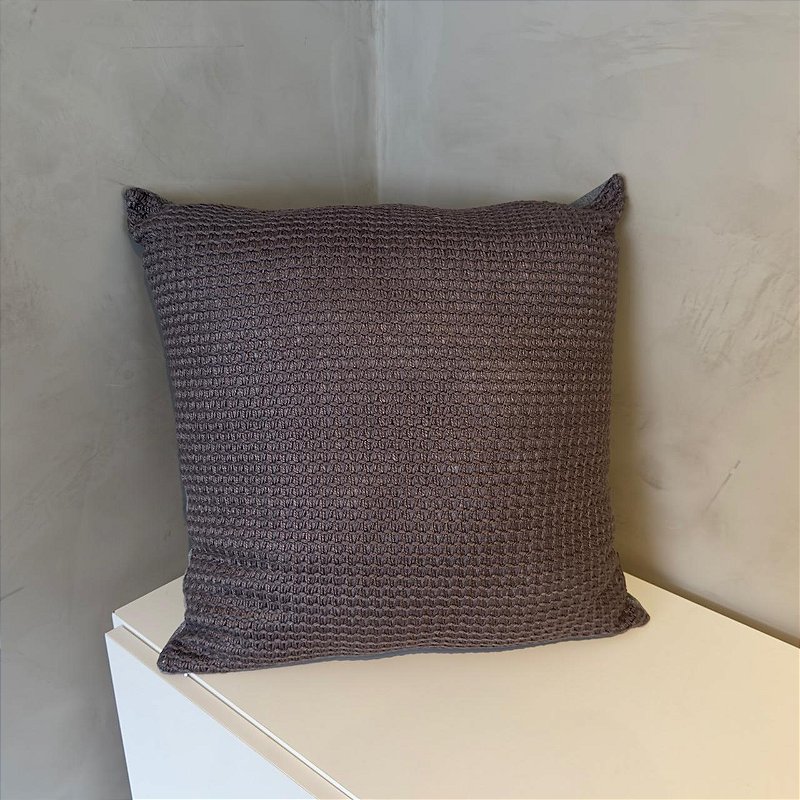 Almofada em Crochê Cinza e Roxa