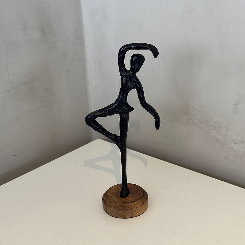 Escultura Ballet Madeira e Metal
