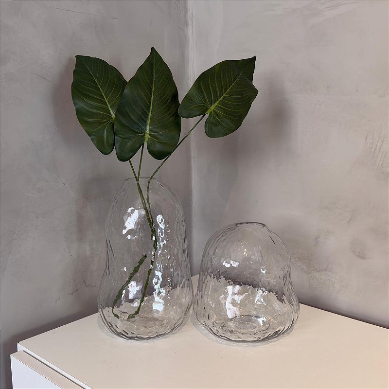 Vaso em Vidro Orgânico Martelado