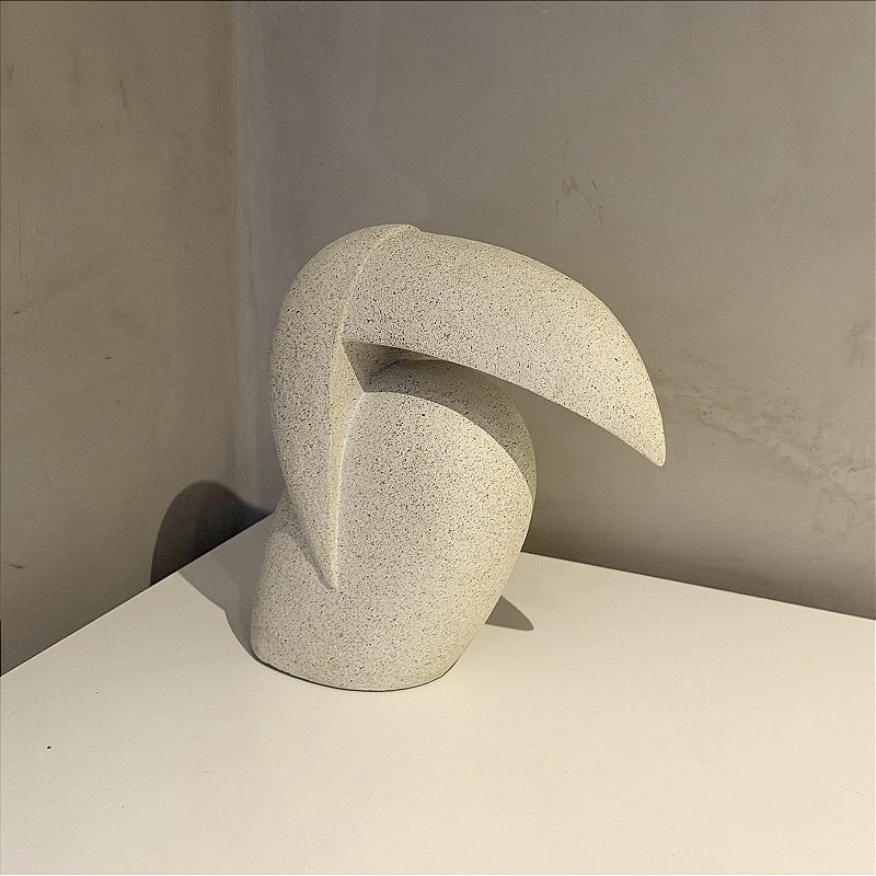 Escultura Tucano Minimalista