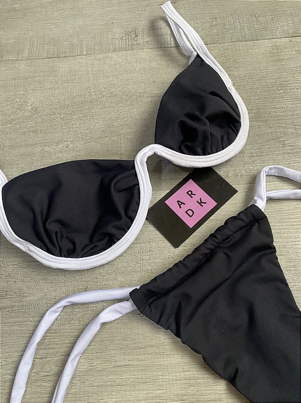 BIQUÍNI CLASSY PRETO COM BRANCO