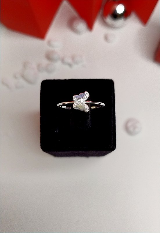 Anel borboleta cravejada em Prata 925