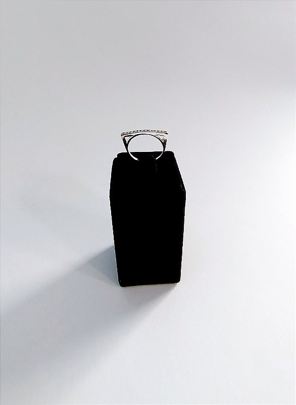 Anel barra cravejado em Prata 925