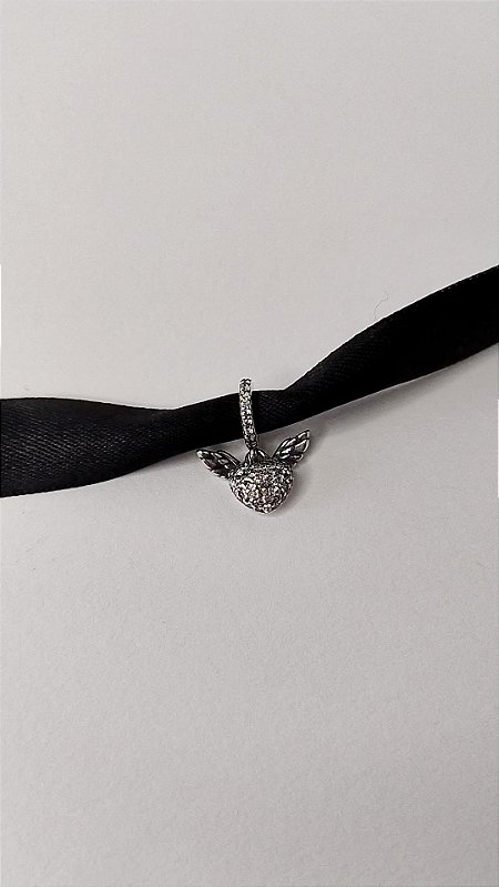 Berloque coração cravejado inspiração em Prata 925