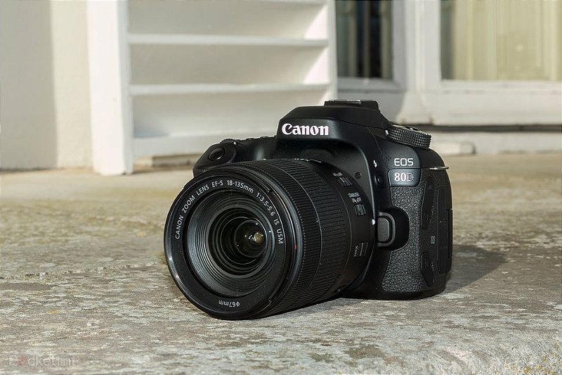 Canon EOS 80D com Lente 18-135mm IS USM - eMania Foto e Video