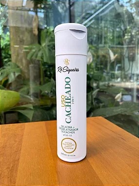 GELATINA+CREME ATIVADOR DE CACHOS 2 EM 1 RÔ SIQUEIRA USO CACHEADO