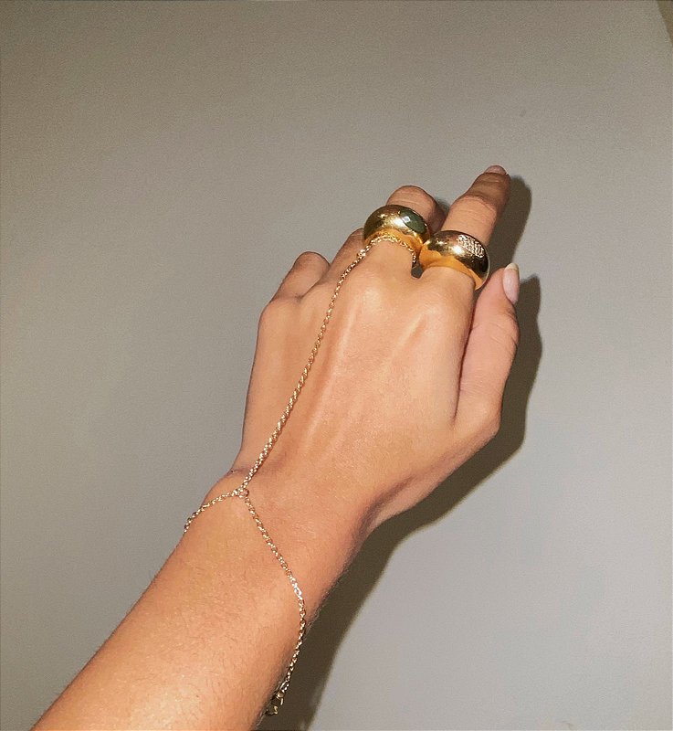 Hand Chain Classy