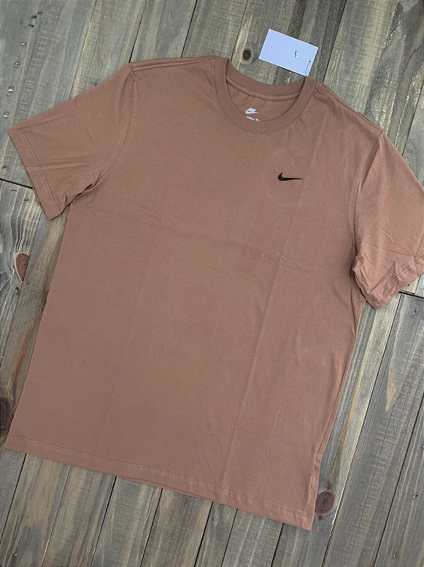 Camiseta Nike Mini Swoosh - BSG Store