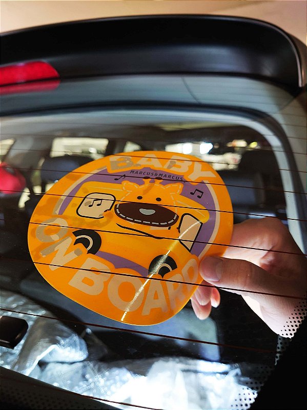 Adesivo de Silicone para Vidro de Carro Baby On Board Porquinha - Marcus & Marcus