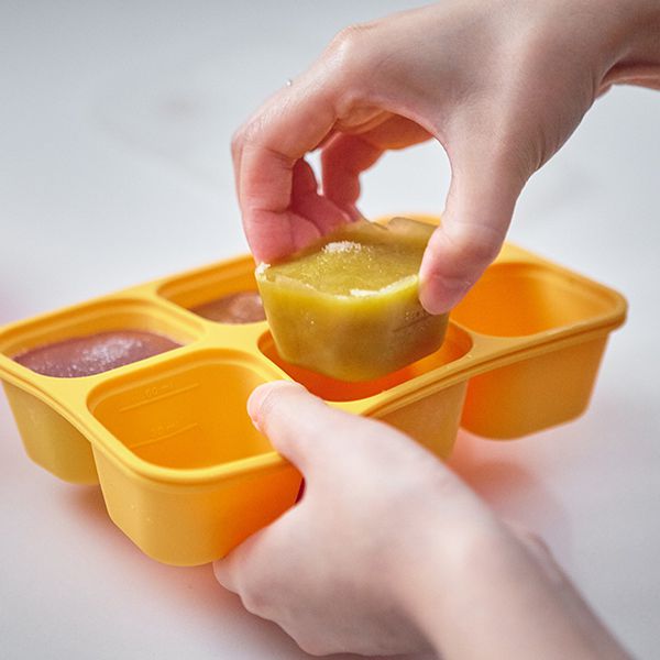 Porta Papinha de Silicone com Tampa 6 Cubos (60ml) Porquinha - Marcus & Marcus