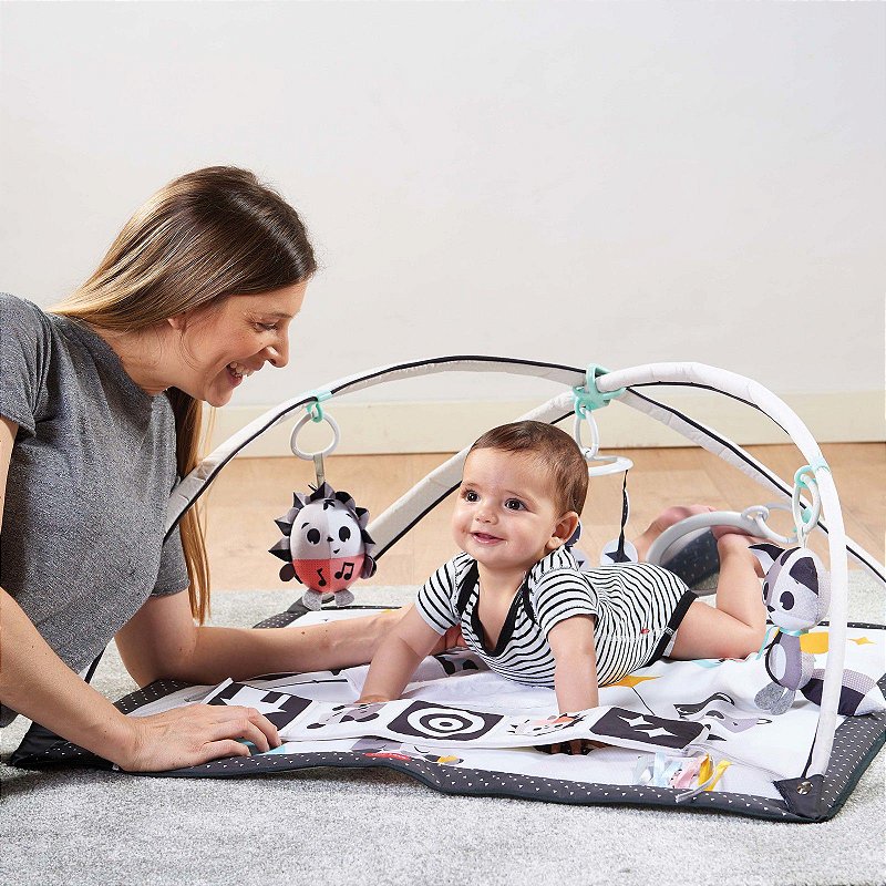 Tapete de Atividades Gymini Deluxe Magical Tales Black & White - Tiny Love