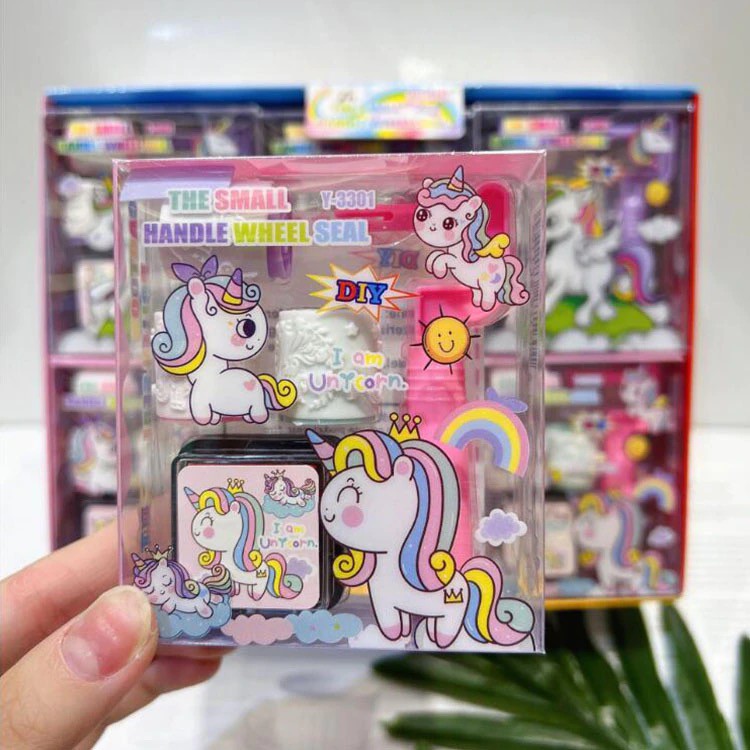 DIY de Unicórnio Volta às Aulas  Unicornios fofos, Unicórnio kawaii,  Unicórnio