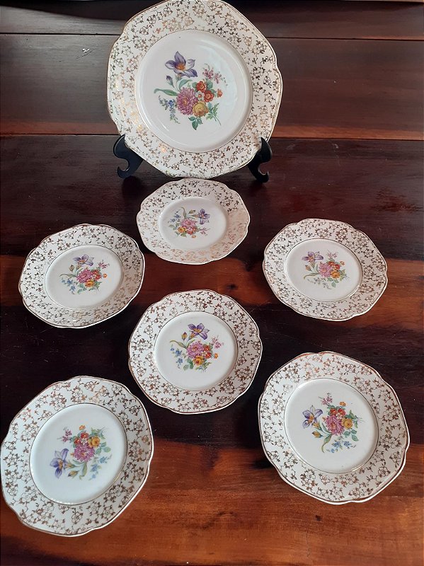 Pratos de Bolo em Porcelana Borda em Ouro e Floral 1960 - Persa  Antiguidades Móveis Antigos originais tudo para decoração