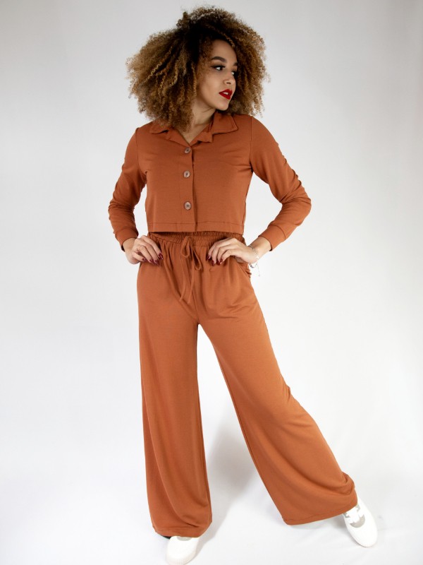 Calça Wide Leg Caramelo - Donna Urbana - Moda feminina prática e cheia de  estilo!