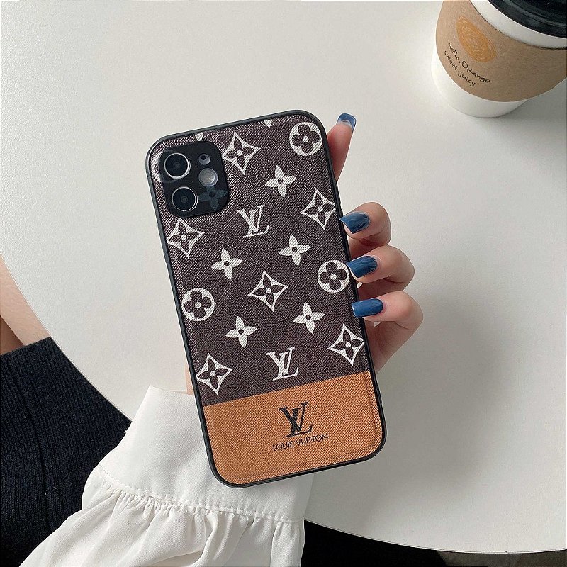 Capinha Louis Vuitton Marrom Claro para iPhone - Mais Cases: Capinhas que  combinam com você!