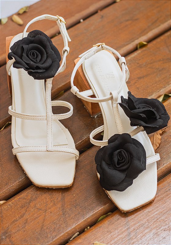 Sandalia Cecília - off