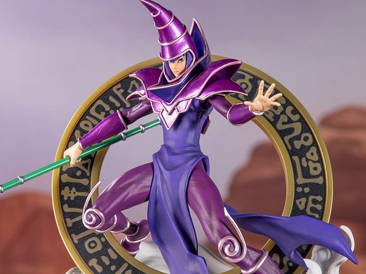 Yu-Gi-Oh! - Dark Magician (Purple) - Statue - MegaHouse - Action New