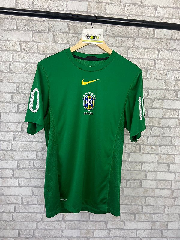 Camiseta Nike Seleção Brasileira 2010 - Tamanho P - Nascimento Sports Outlet