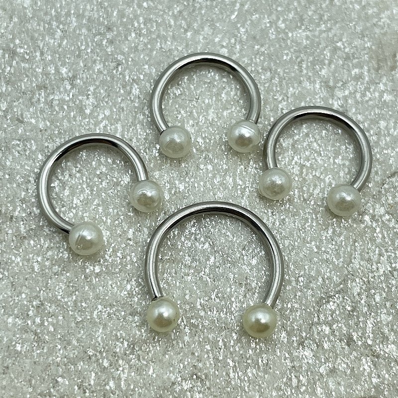 Paty Bodypiercer - Piercing de Sobrancelha Duplo. Jóias em Aço