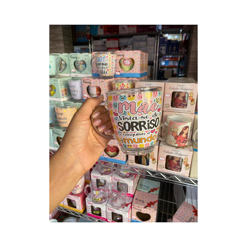 Caneca Decorada Mãe Vista-se de Sorriso e Conquiste o Mundo Lanty