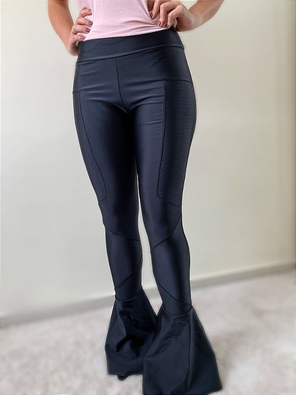 calça flare tecido prada