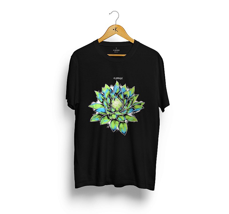 Camiseta Preta Lotus Azul