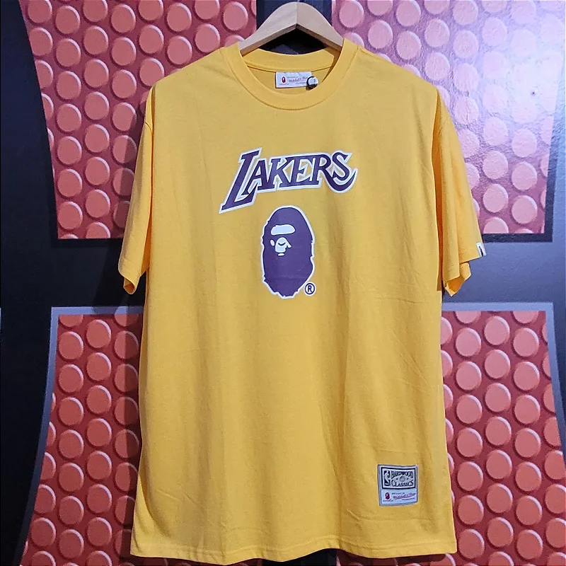 Camiseta Bape vs Mitchell & Ness Lakers