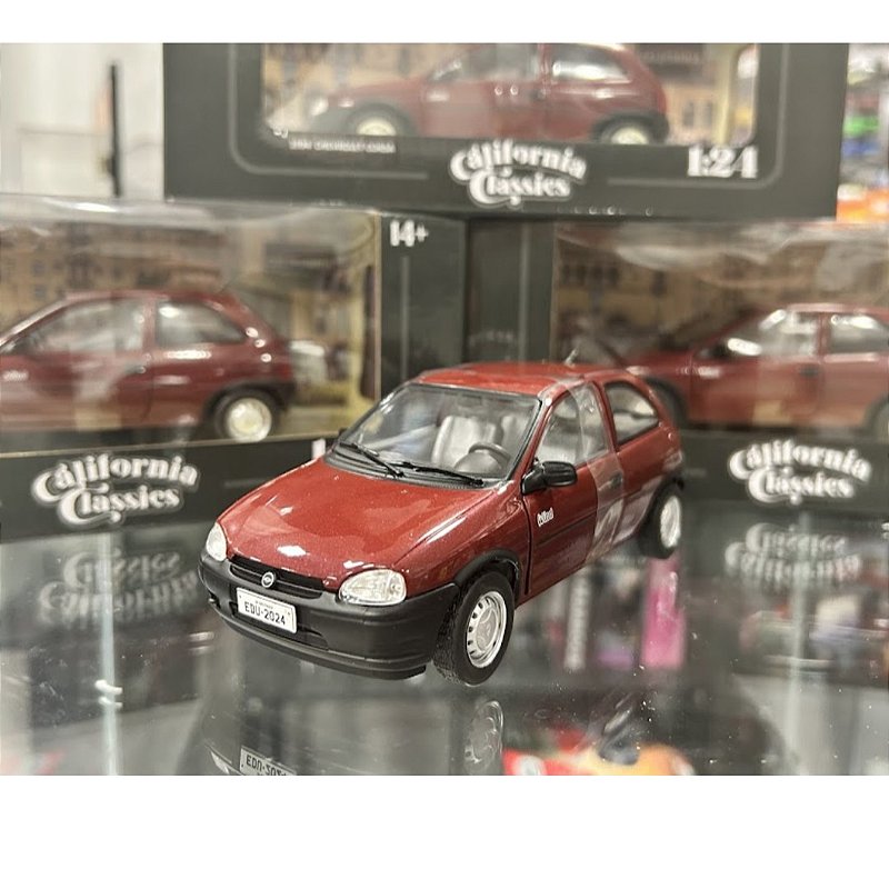 Miniatura carro Chevroelt Corsa Wind 1994 vinho - 1/24 - AutoMOTIVO Store