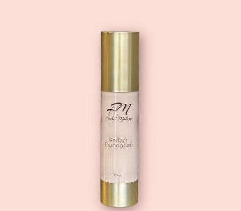 Base Facial Perfect Foundantion - Hoshi Makeup - Vintage Make Beauty