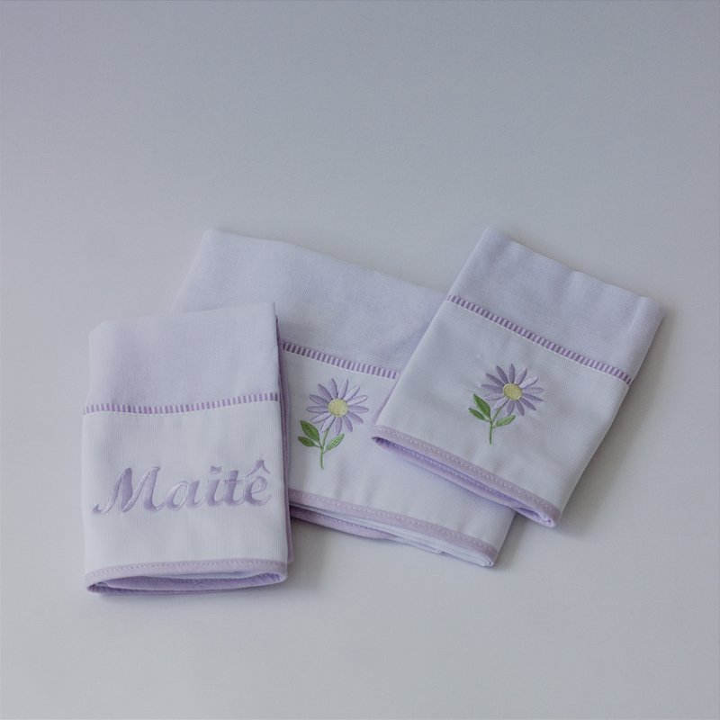 Kit com fralda de boca e ombro - Margarida lilás