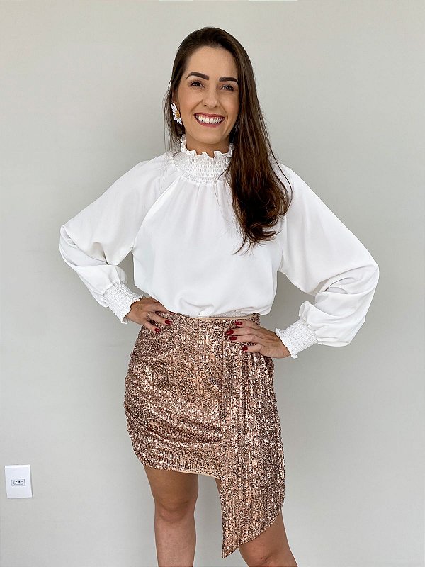 blusa com elástico na gola