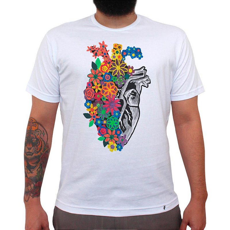 Flores de Crochê - Camiseta Clássica Masculina - El Cabriton Camisetas  Online! Vamos colocar mais arte no mundo?