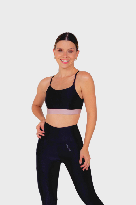 TOP BEGÔNIA PRETO COM PÉTALA